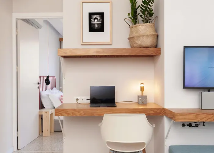 The Marble Suites, Plaka